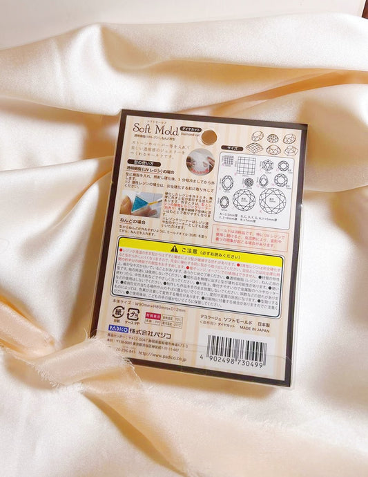 <transcy>模具【鑽石切割形狀】</transcy>